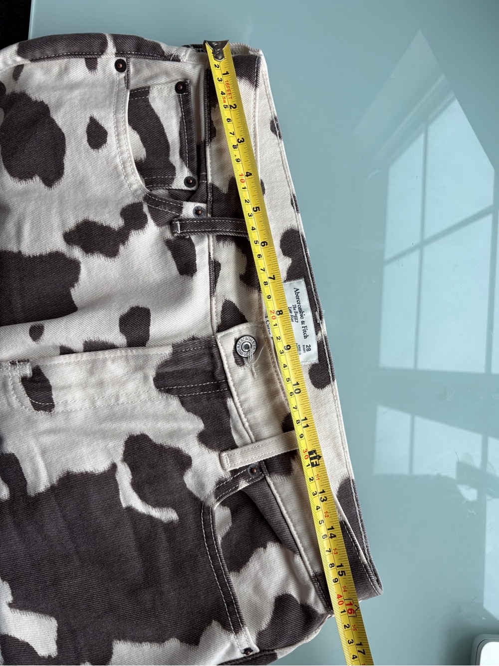 A&F Low Rise Baggy Jeans - Curve Love - 28 Short - Cow Print - Picture 7 of 7